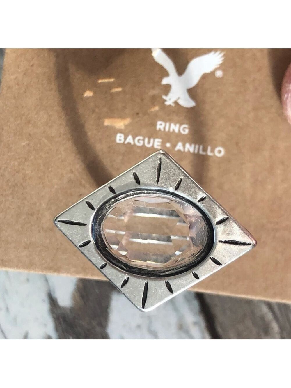 American Eagle Outfitters 𝅺aeo etched oval crystal edgy silver ring